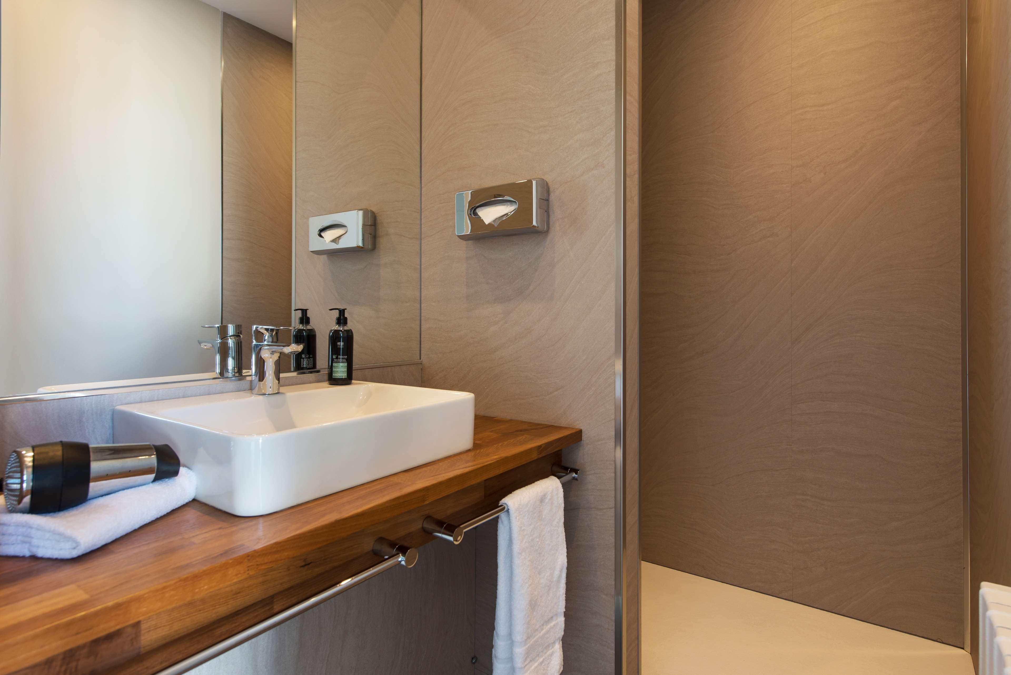 Western De La Marc Sur 3* Saint-Nazaire (Loire-Atlantique)