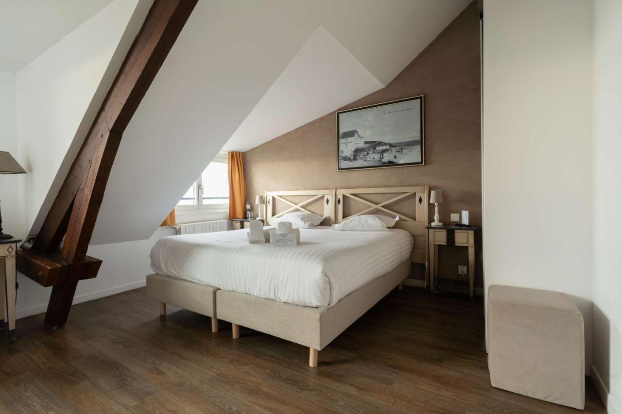 Western De La Marc Sur 3* Saint-Nazaire (Loire-Atlantique)