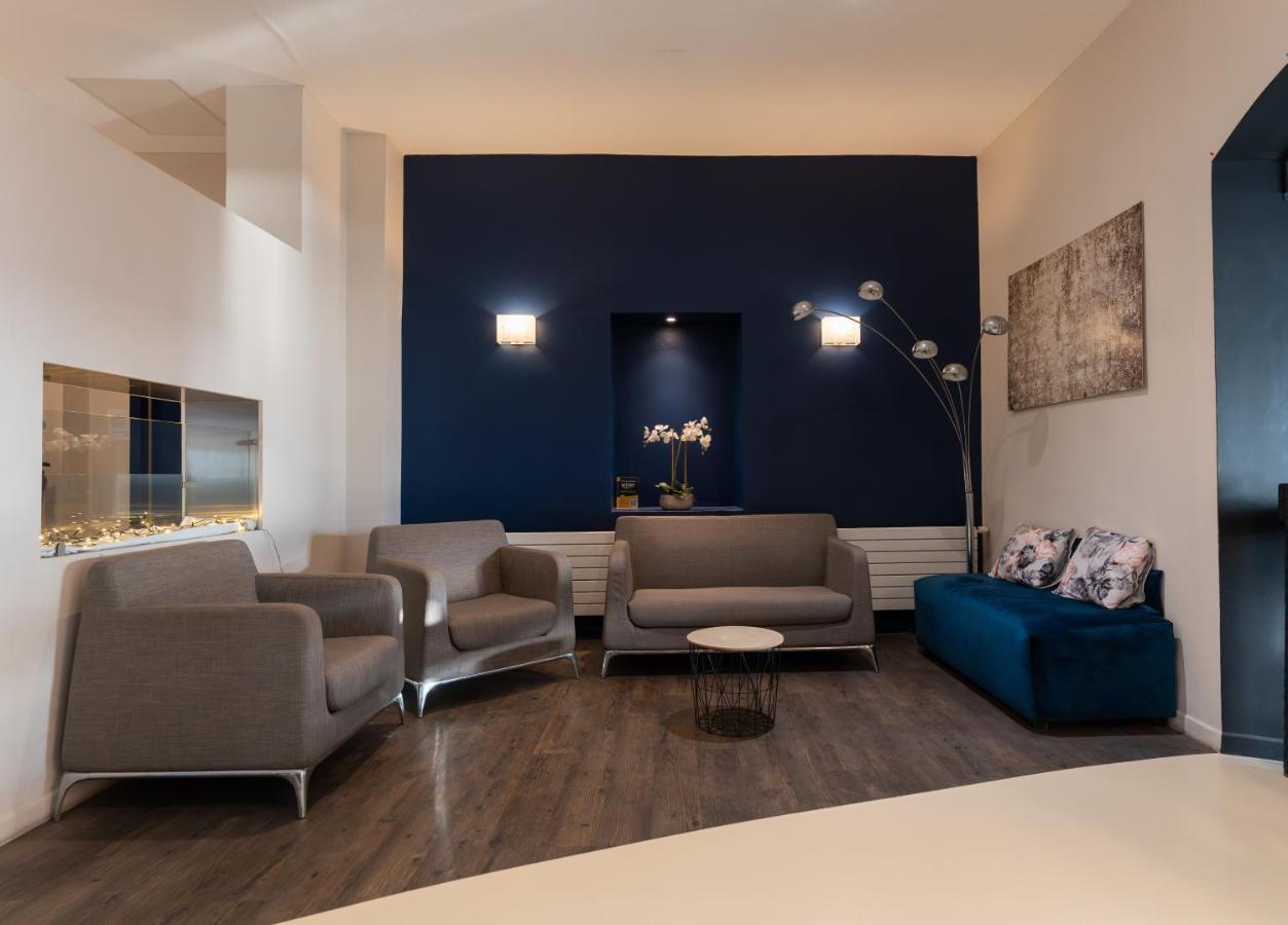 Western De La Marc Sur Hotel