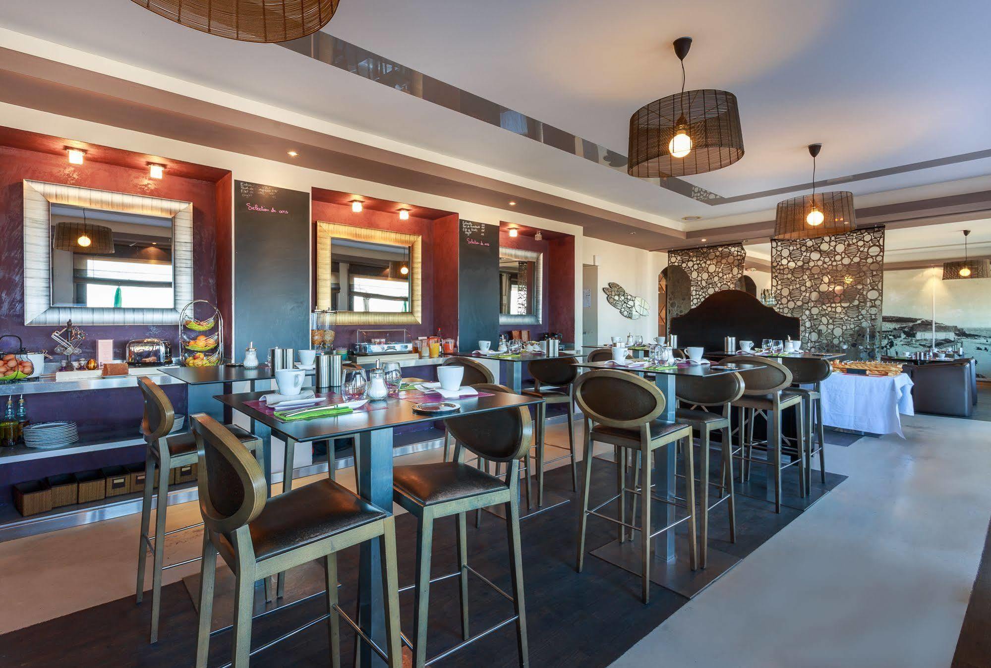 Western De La Marc Sur 3* Saint-Nazaire (Loire-Atlantique)