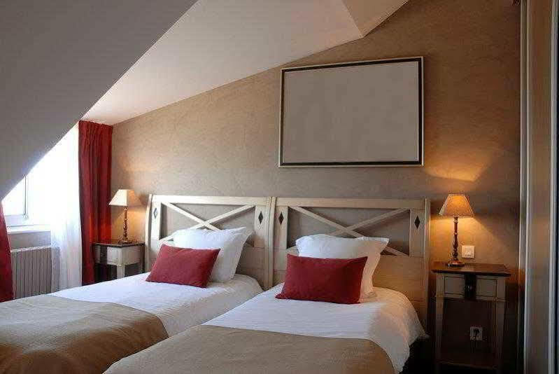 Western De La Marc Sur 3* Saint-Nazaire (Loire-Atlantique)